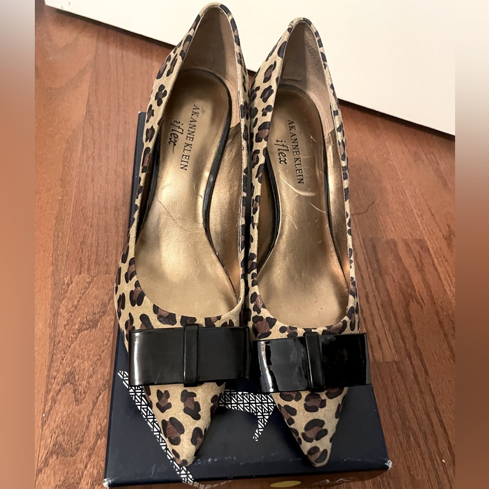Anne Klein Flex Leather Leopard Print Heels